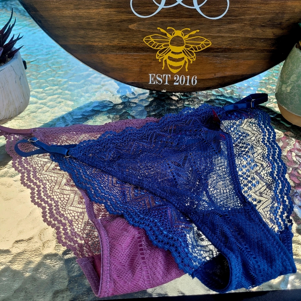 Vince Camuto Lace Women's Intimates Set - Picture 1 of 13
